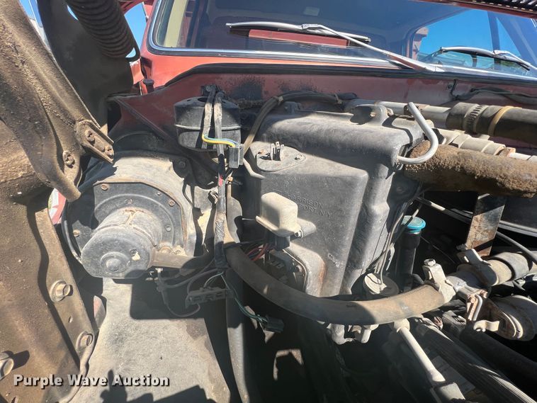 image for item HL9015 1978 GMC 6500  grain truck