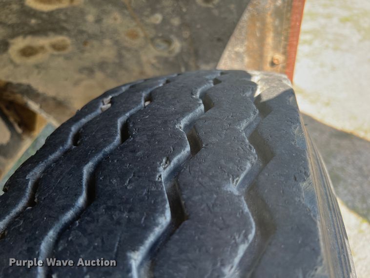 image for item HL9015 1978 GMC 6500  grain truck