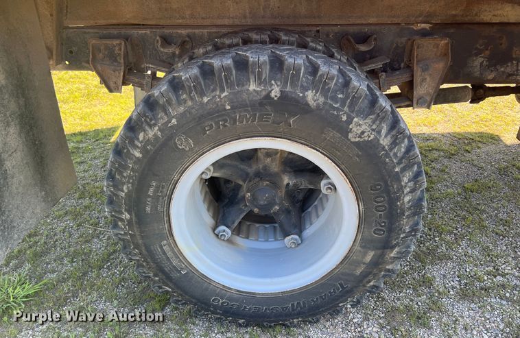 image for item HL9015 1978 GMC 6500  grain truck