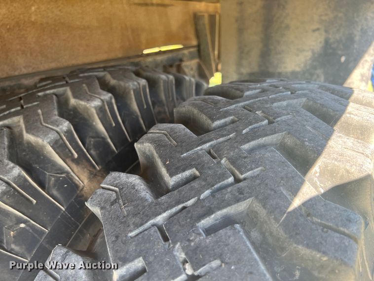 image for item HL9015 1978 GMC 6500  grain truck