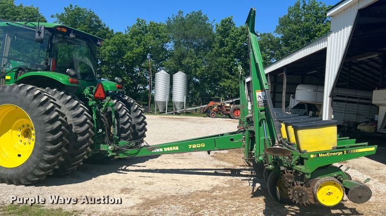 image for item HL9018 John Deere 7200  planter