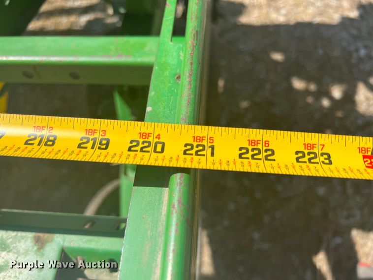 image for item HL9018 John Deere 7200  planter