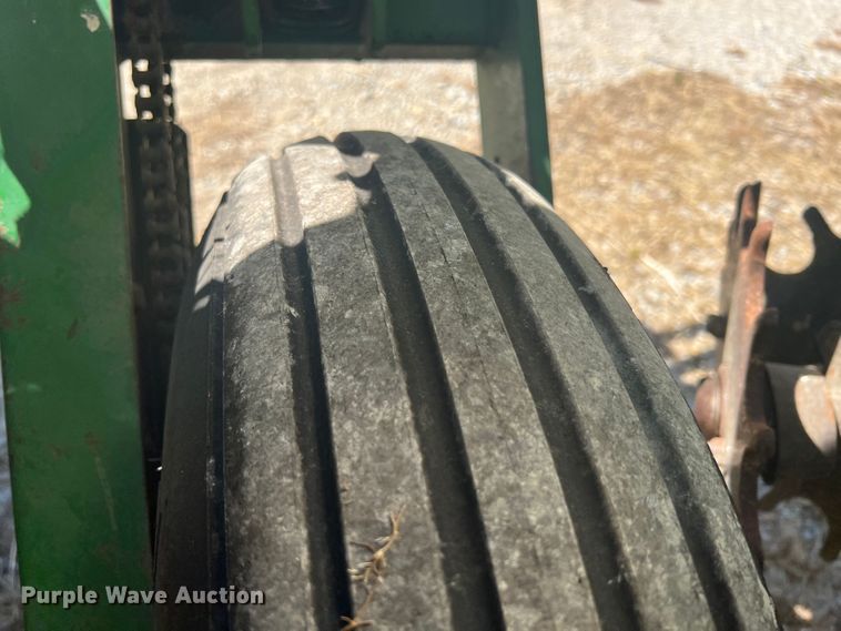 image for item HL9018 John Deere 7200  planter