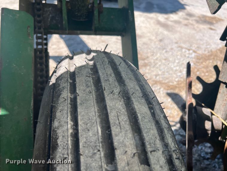 image for item HL9018 John Deere 7200  planter