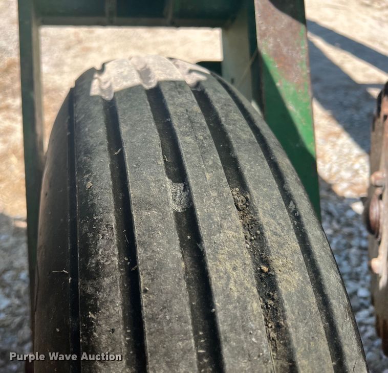 image for item HL9018 John Deere 7200  planter