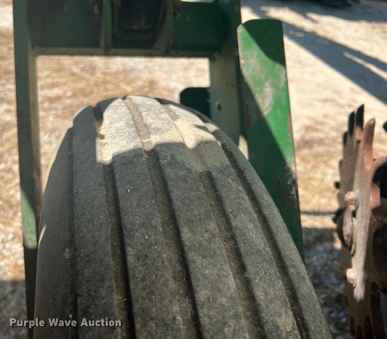 image for item HL9018 John Deere 7200  planter
