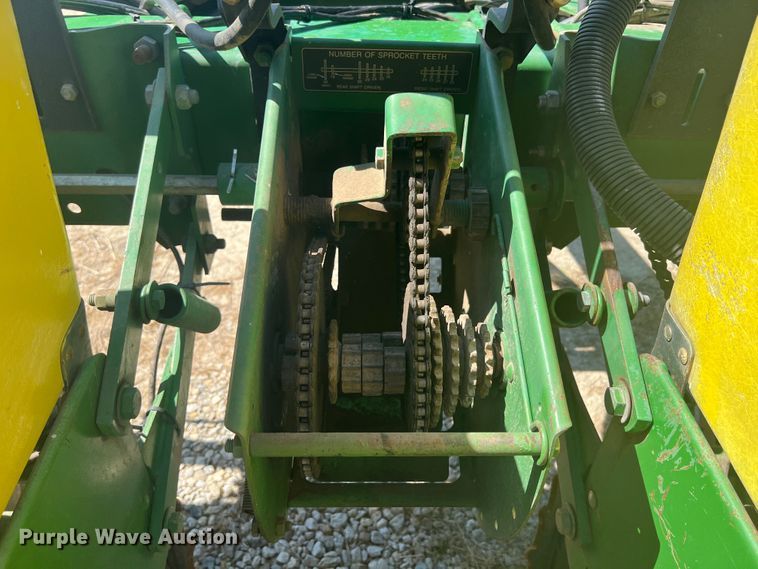 image for item HL9018 John Deere 7200  planter