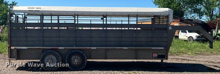 image for item HL9026 2004 W-W Trailers  livestock trailer