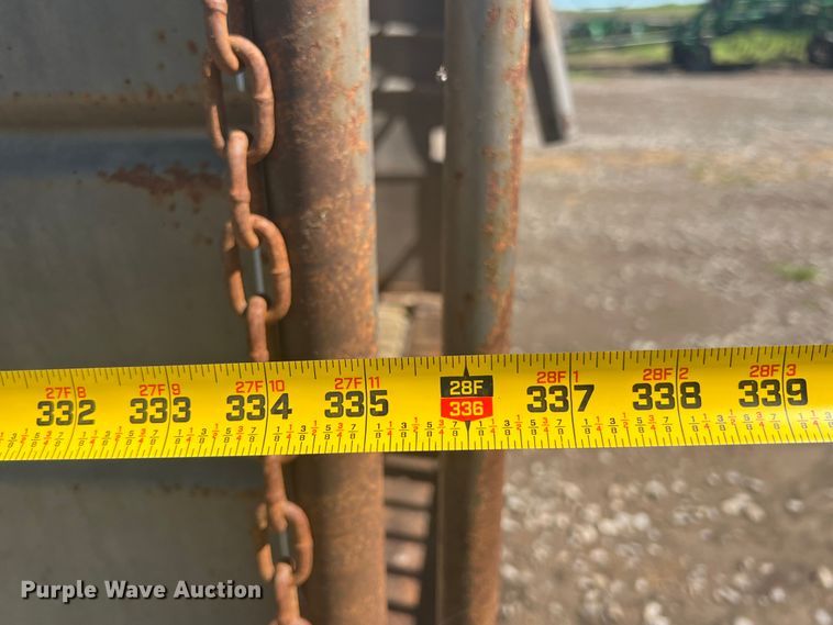 image for item HL9026 2004 W-W Trailers  livestock trailer