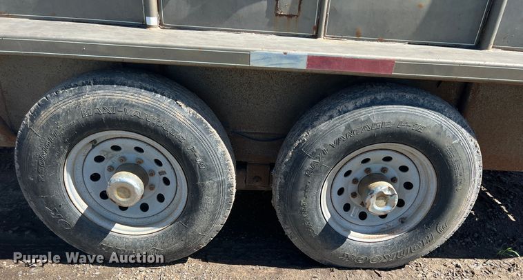 image for item HL9026 2004 W-W Trailers  livestock trailer