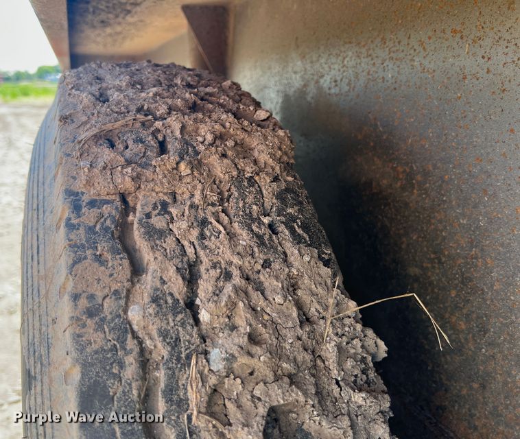 image for item HL9026 2004 W-W Trailers  livestock trailer