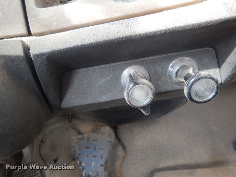 image for item HU9410 1973 Ford 880  grain truck