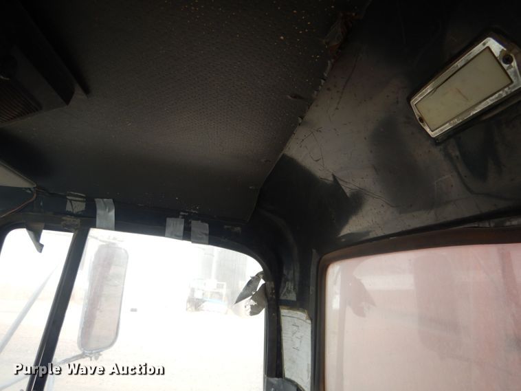 image for item HU9410 1973 Ford 880  grain truck