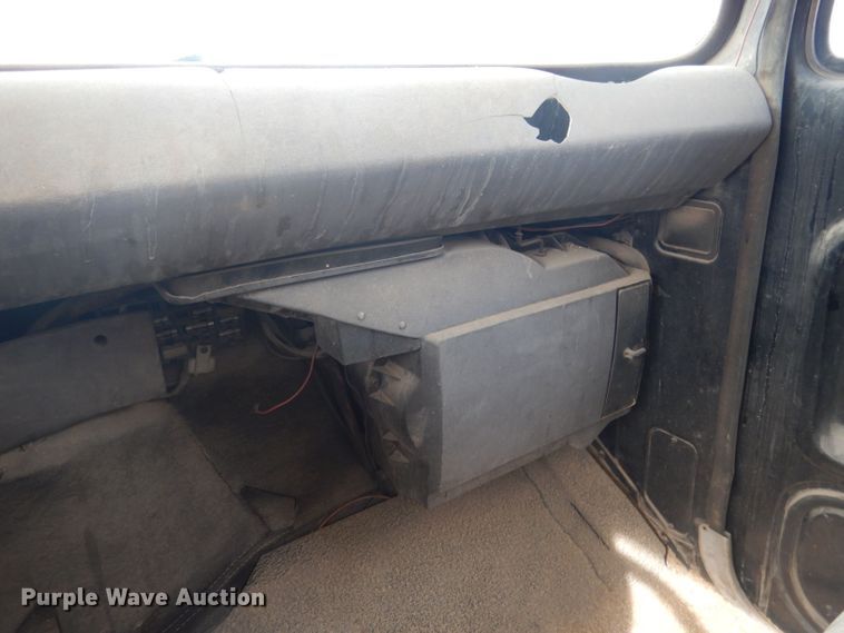 image for item HU9410 1973 Ford 880  grain truck