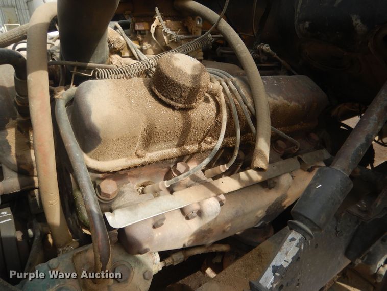 image for item HU9410 1973 Ford 880  grain truck