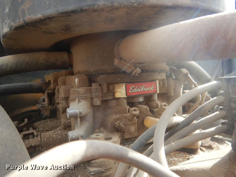 image for item HU9410 1973 Ford 880  grain truck