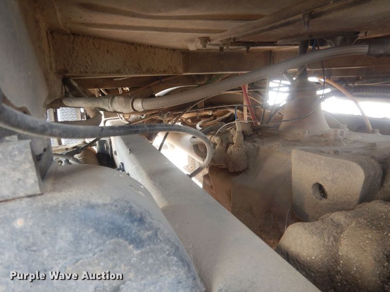 image for item HU9410 1973 Ford 880  grain truck