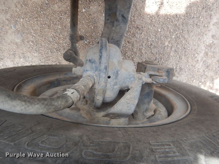 image for item HU9410 1973 Ford 880  grain truck