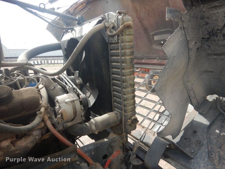 image for item HU9410 1973 Ford 880  grain truck