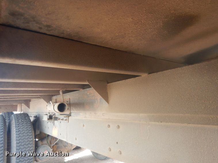 image for item HU9410 1973 Ford 880  grain truck