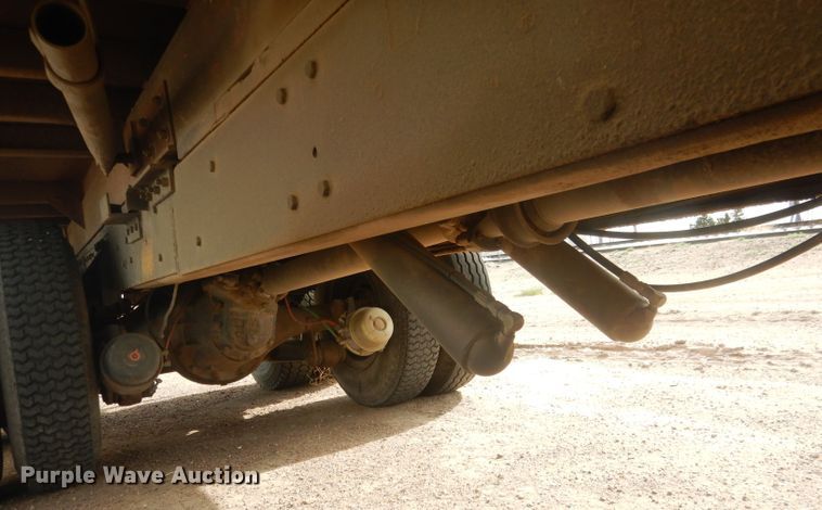 image for item HU9410 1973 Ford 880  grain truck