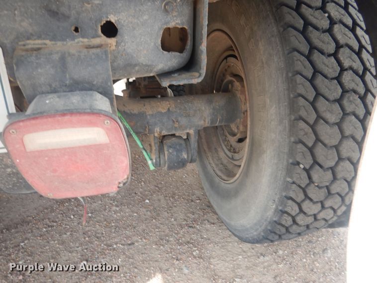 image for item HU9410 1973 Ford 880  grain truck