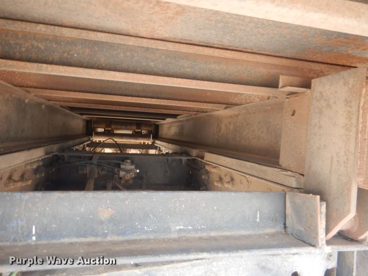 image for item HU9410 1973 Ford 880  grain truck