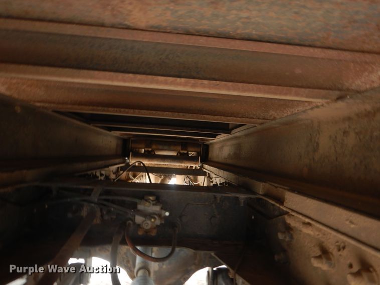 image for item HU9410 1973 Ford 880  grain truck