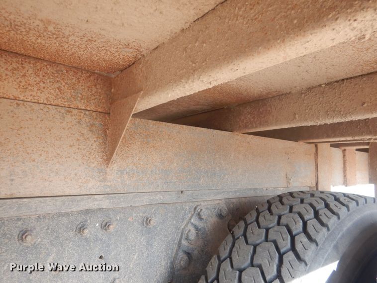 image for item HU9410 1973 Ford 880  grain truck