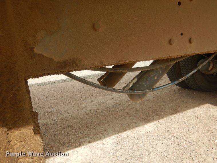 image for item HU9410 1973 Ford 880  grain truck