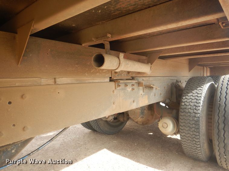 image for item HU9410 1973 Ford 880  grain truck