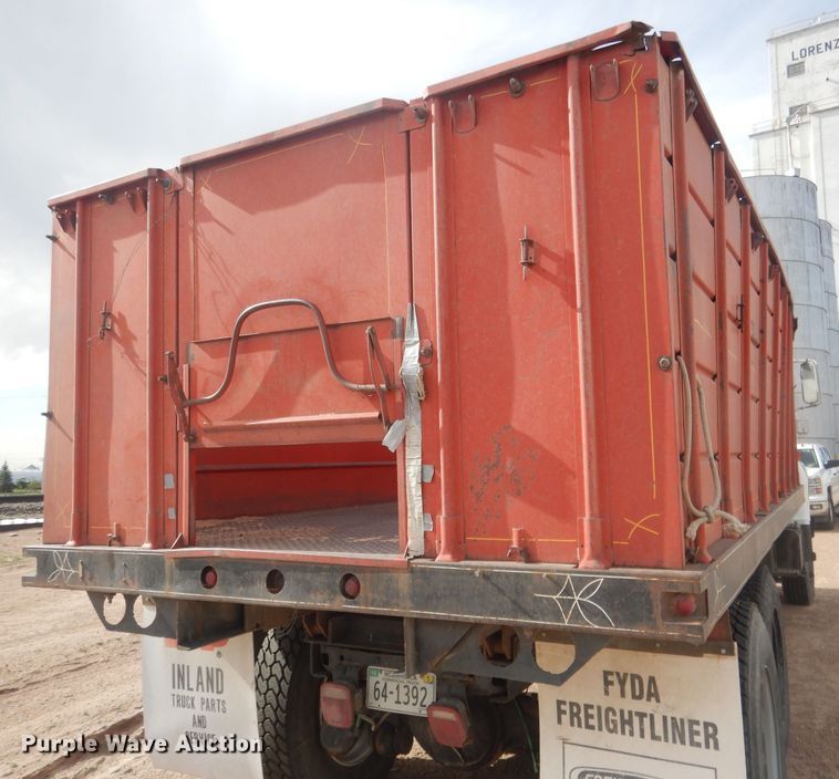 image for item HU9410 1973 Ford 880  grain truck