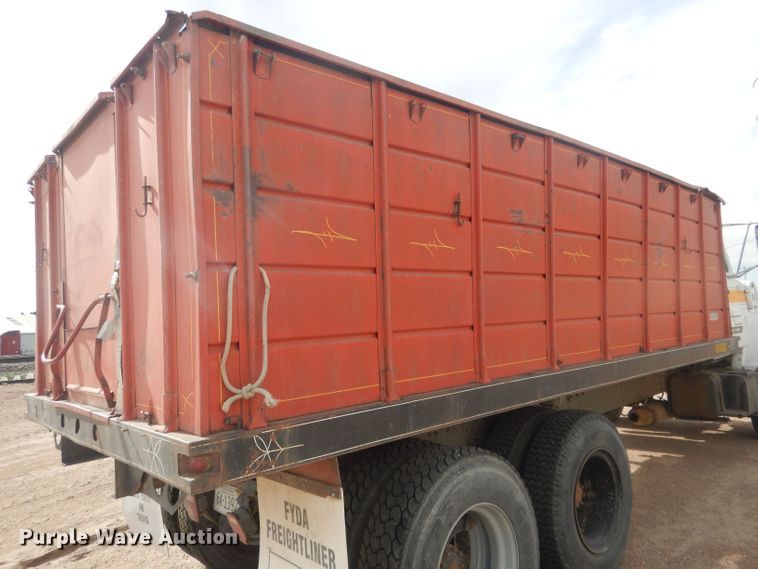 image for item HU9410 1973 Ford 880  grain truck