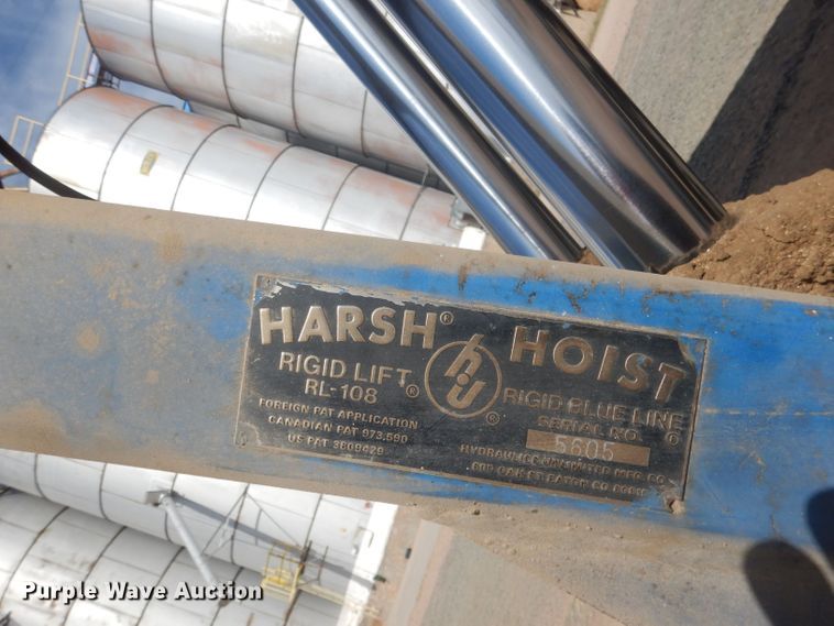 image for item HU9410 1973 Ford 880  grain truck