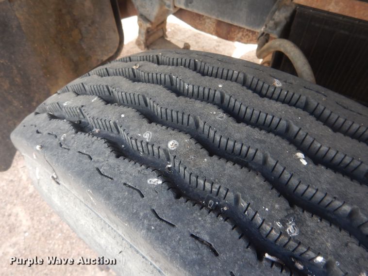 image for item HU9410 1973 Ford 880  grain truck