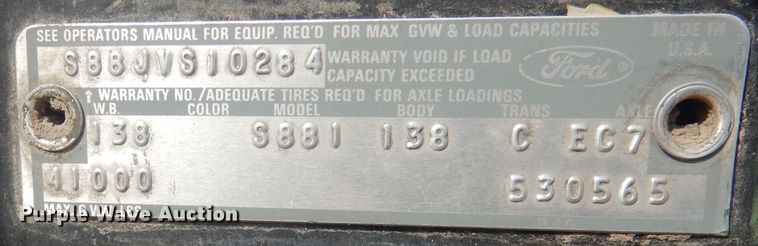 image for item HU9410 1973 Ford 880  grain truck