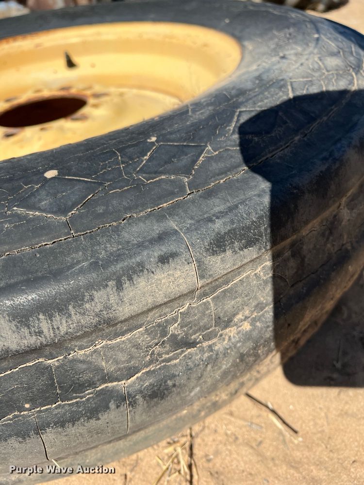 image for item IG9493 Massey Ferguson MF98  tractor