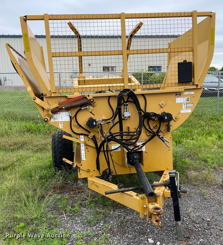 image for item JC9870 2009 Vermeer BP8000  bale processor