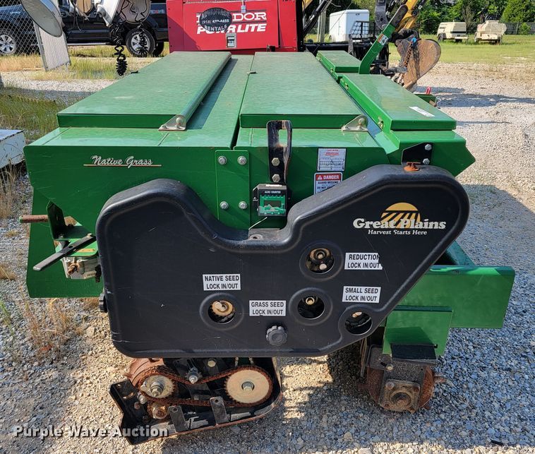 image for item JL9436 Great Plains BTS2509  no-till seeder