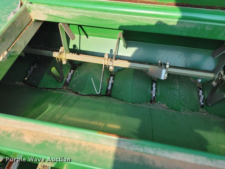 image for item JL9436 Great Plains BTS2509  no-till seeder