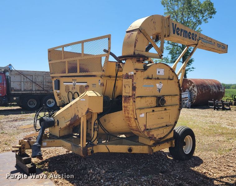 image for item JL9444 2000 Vermeer Top Gun  bale processor