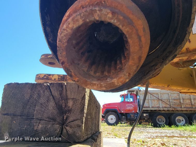 image for item JL9444 2000 Vermeer Top Gun  bale processor