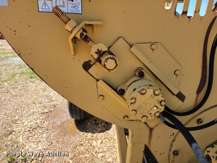 image for item JL9444 2000 Vermeer Top Gun  bale processor