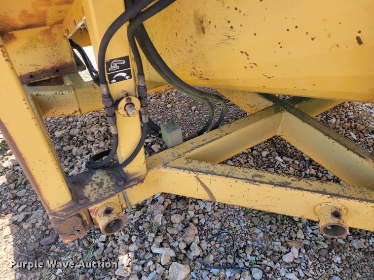 image for item JL9444 2000 Vermeer Top Gun  bale processor