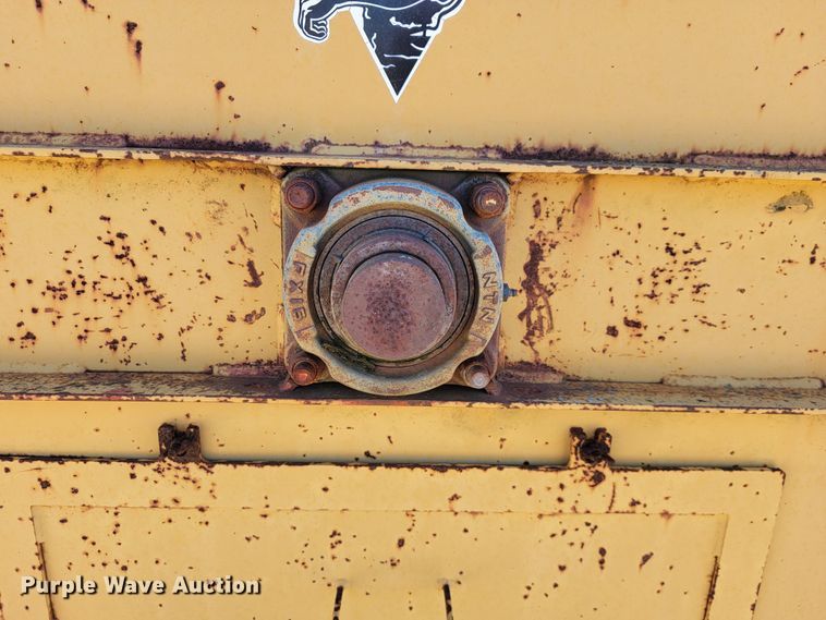 image for item JL9444 2000 Vermeer Top Gun  bale processor