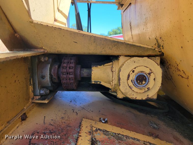 image for item JL9444 2000 Vermeer Top Gun  bale processor