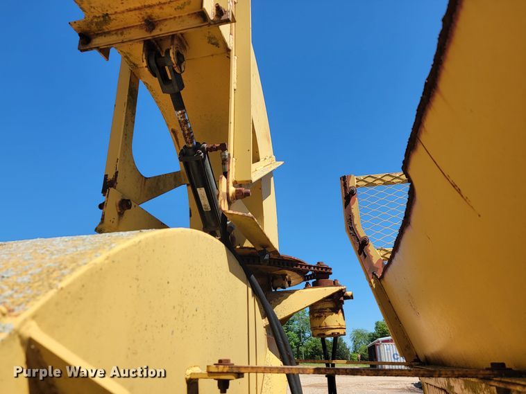 image for item JL9444 2000 Vermeer Top Gun  bale processor