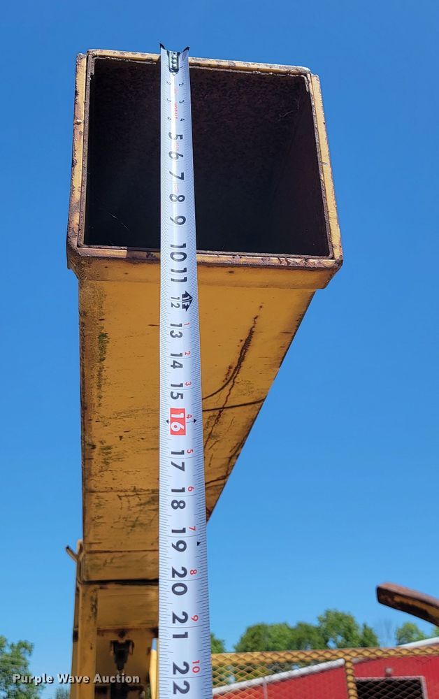 image for item JL9444 2000 Vermeer Top Gun  bale processor