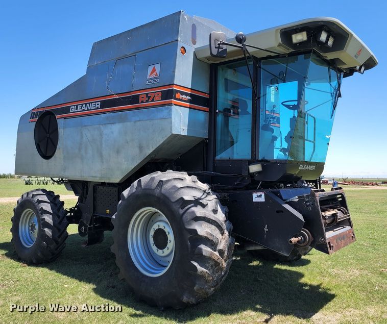 image for item KC9476 1992 Gleaner R72  RWA combine