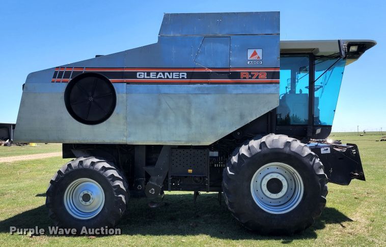 image for item KC9476 1992 Gleaner R72  RWA combine